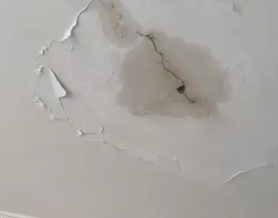 北辰阳台漏水维修公司分享下屋面防水工程质量问题原因分析